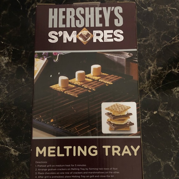 Hershey’s S’mores Melting Tray - Picture 2 of 2
